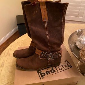 Bed Stu Genuine leather boot! Great winter look for jeans or dress.